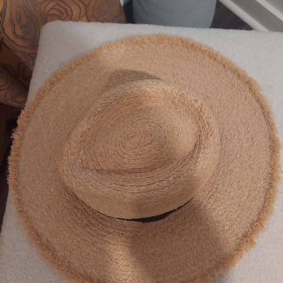 Hat - Picture 4 of 4